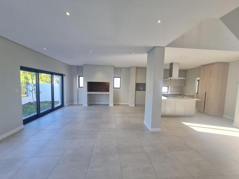 To Let 4 Bedroom Property for Rent in Croydon Western Cape